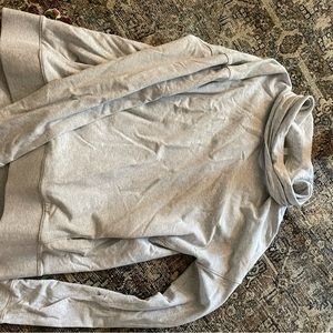 lululemon turtleneck sweatshirt